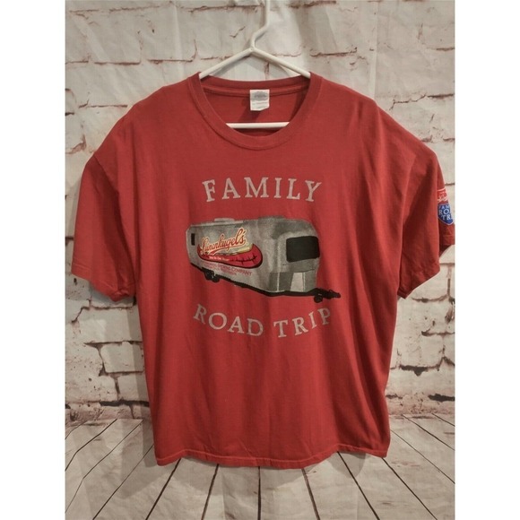 Leinenkugel's Mens T Shirt Tee XL Red Family Road Trip Beer Brewing Cotton - Picture 1 of 5